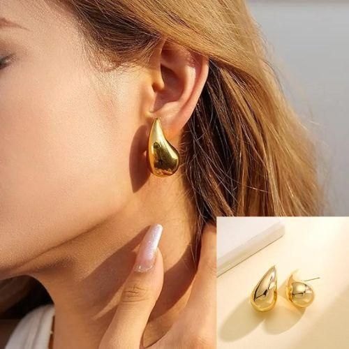 Gold-plated teardrop stud earrings