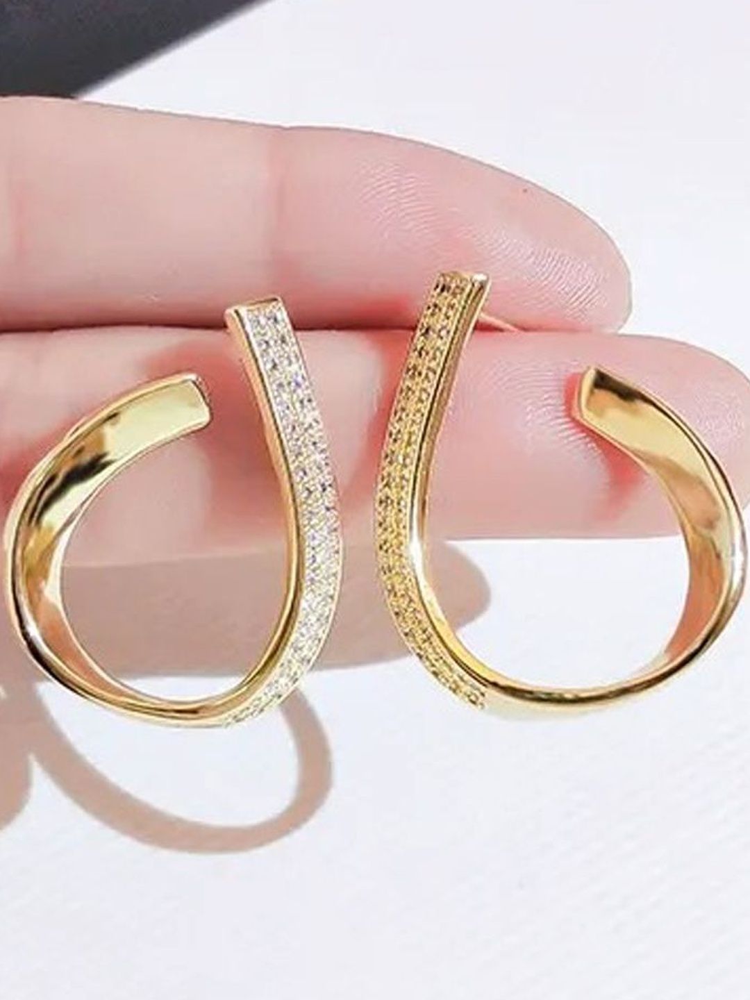Gold-plated, heart-shaped half hoop earrings
