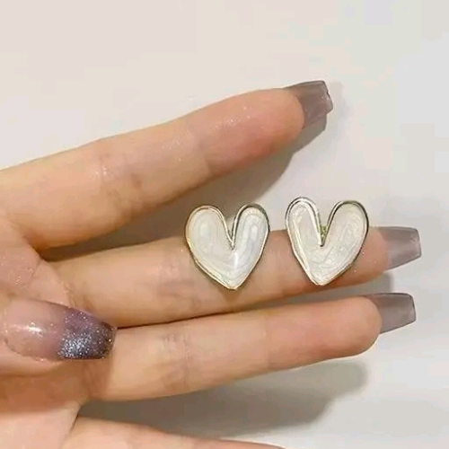 El Regalo vintage style enamel heart stud earrings
