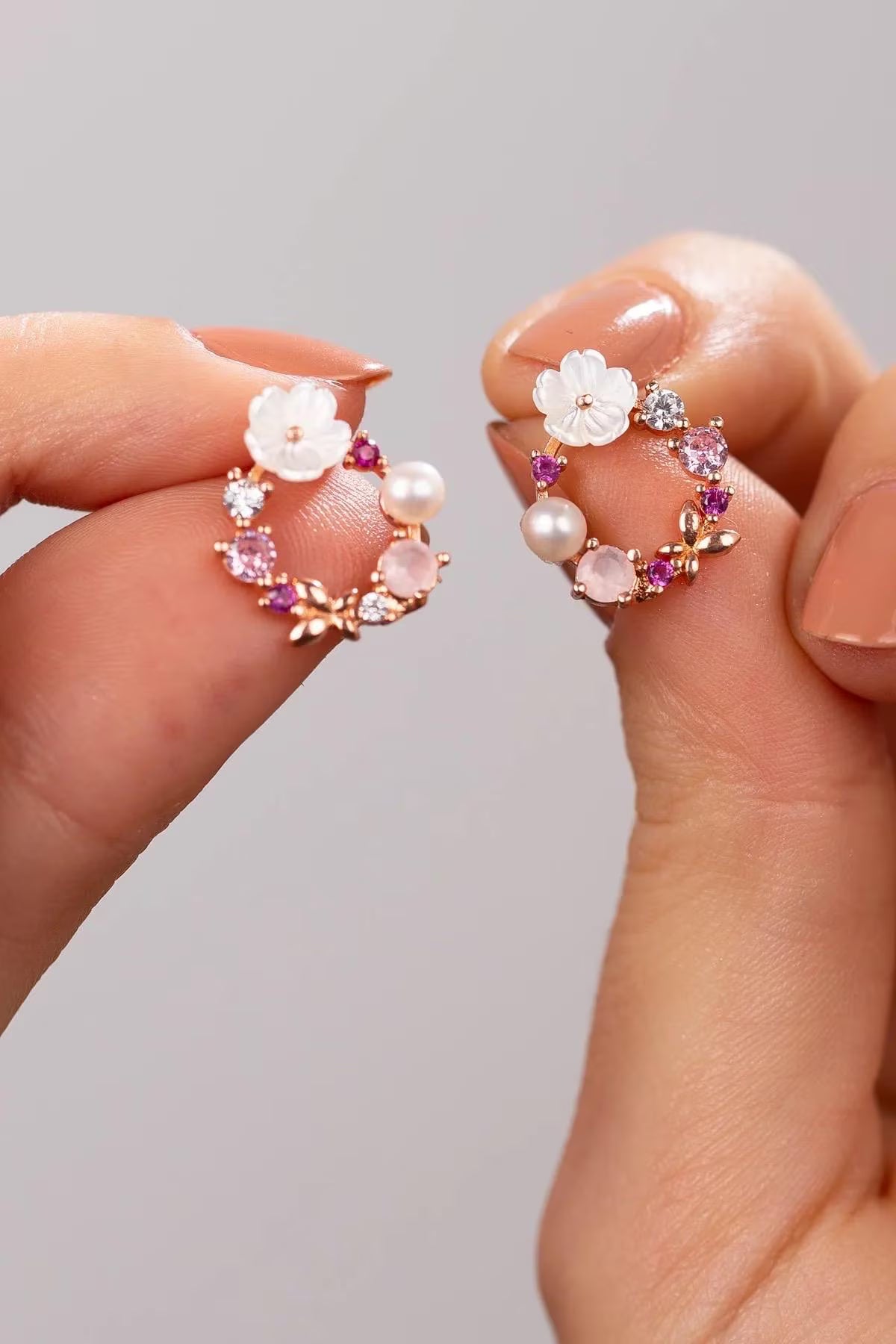 Floral wreath studs