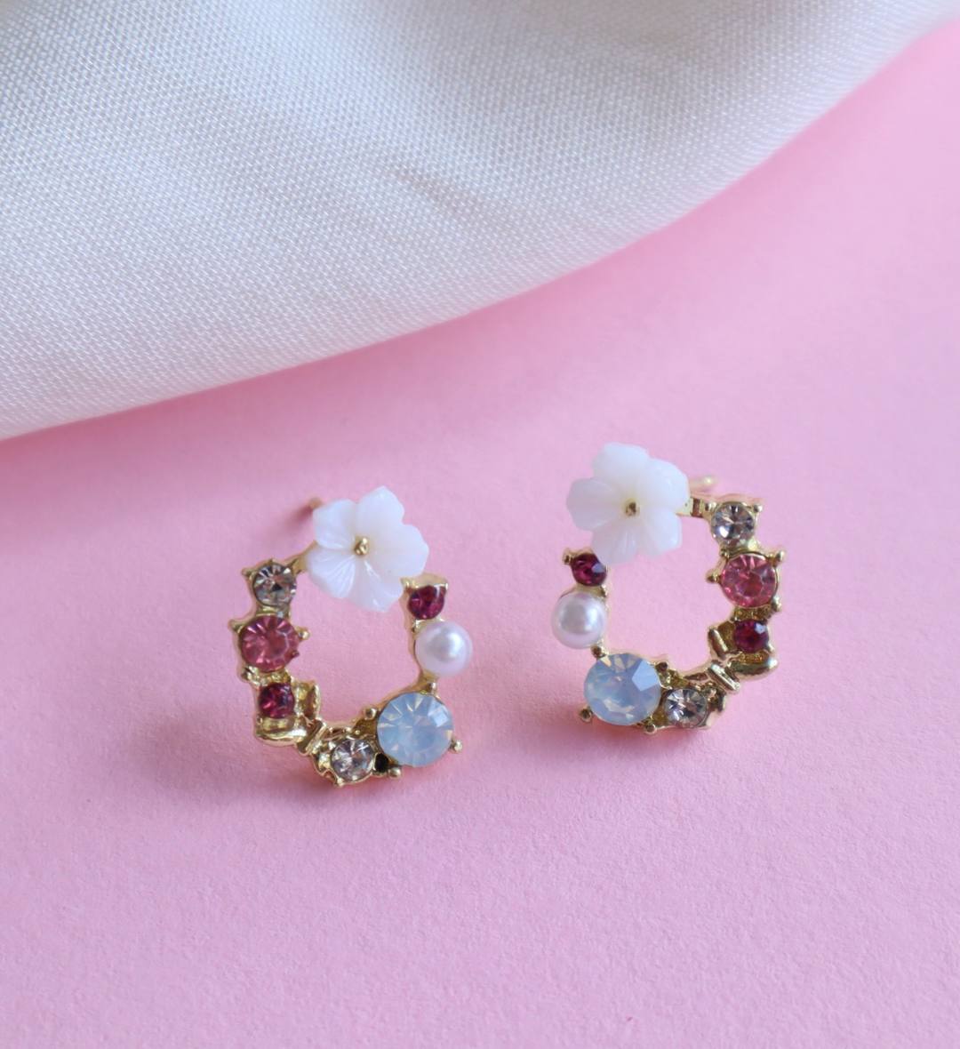 Floral wreath studs